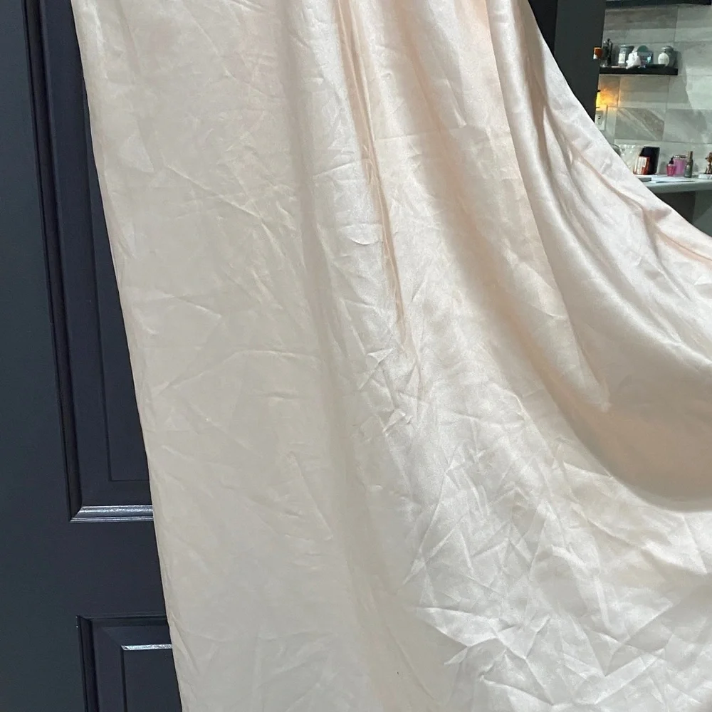 Elegant Lace Trim Satin Christian Dior Nightgown - Picture 5 of 10